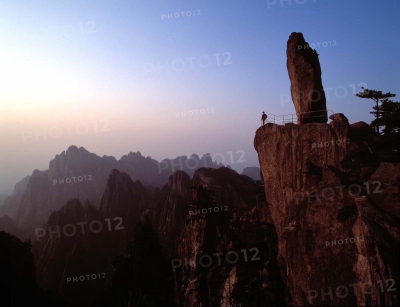 Scenery of Mount Huangshan, China “Flying-over Stone”