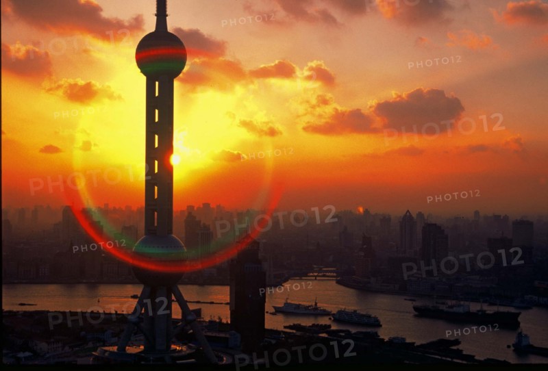 Oriental Pearl TV Tower at sunset, Shanghai,China