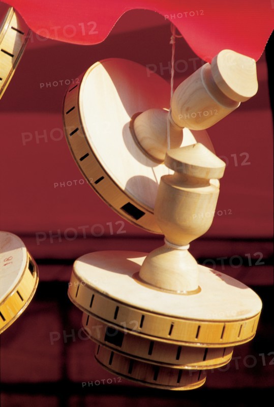 The art craft of diabolo in China