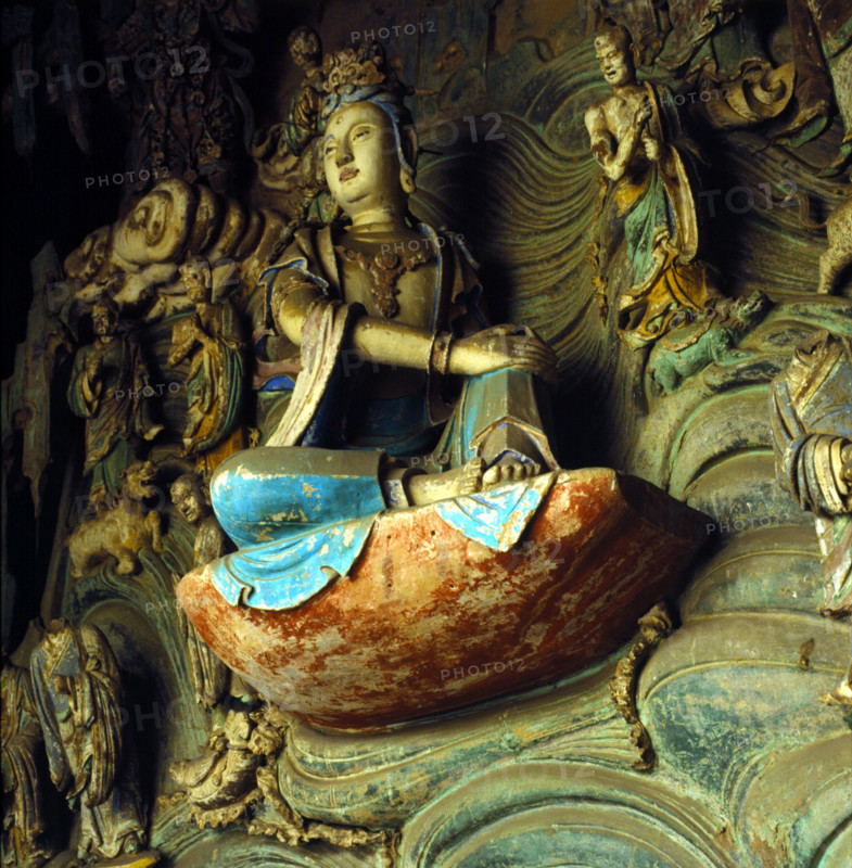 Avalokitesvara Statue erecting in Shuanglin temple,Pingyao,China
