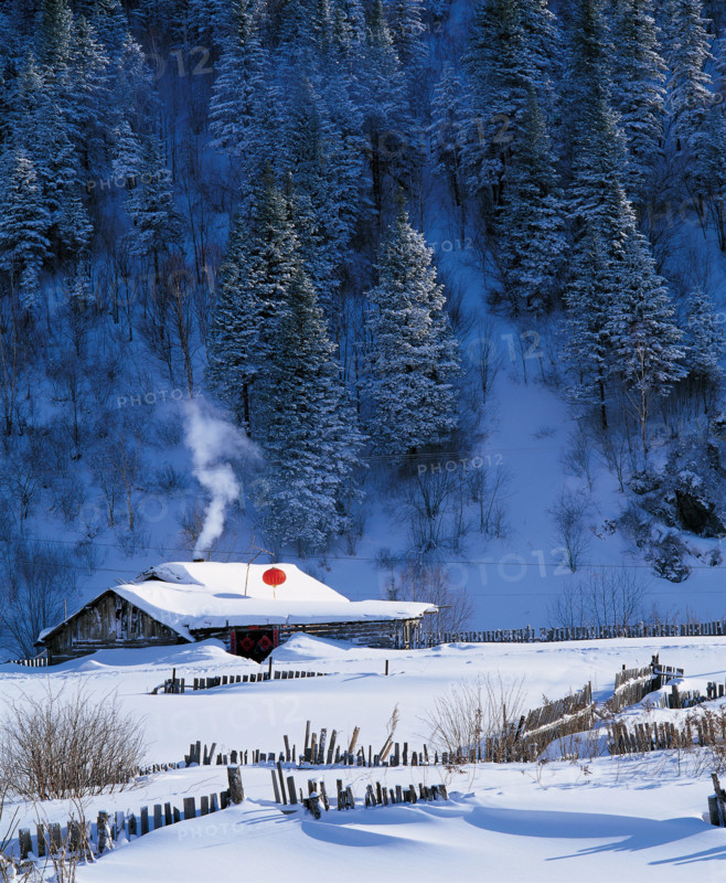 the snow-covered house at Shuangfeng Forestry Centre,Mudanjiang,Heilongjiang,China