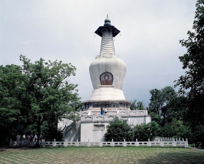 The white pagoda erecting in Lean West Lake, Yangzhou,China