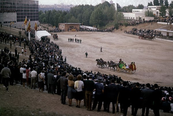 PISTA DE FERIA
CASA CAMPO, FERIA DEL CAMPO
MADRID

This image is not downloadable. Contact us for the high res.