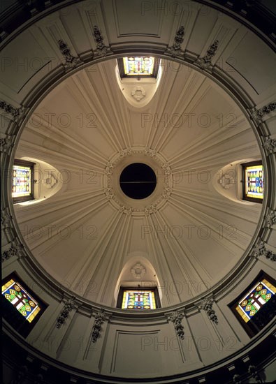 Coupole baroque de la chapelle de l'Hospicio à Madrid