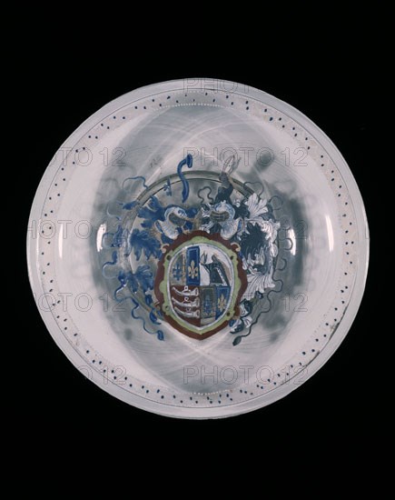PLATO VENECIANO CON EL ESCUDO DE LOS FUGGER
Madrid, Lazaro Galdiano museum