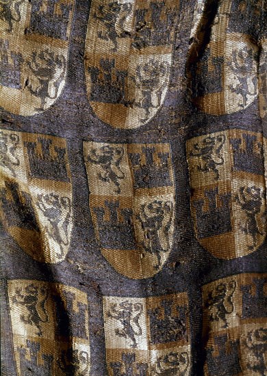DETALLE DE TEJIDO -  ALJUBA DEL INFANTE FERNANDO DE LA CERDA - S XIII
BURGOS, MONANSTERIO DE LAS HUELGAS-MUSEO RICAS TELAS
BURGOS

This image is not downloadable. Contact us for the high res.