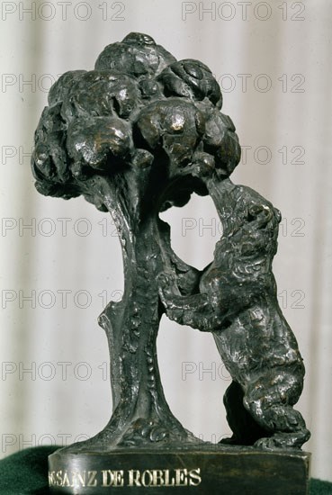 EL OSO Y EL MADRONO EMBLEMA DE MADRID
MADRID, COLECCION SAINZ DE ROBLES
MADRID

This image is not downloadable. Contact us for the high res.