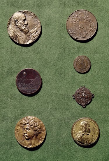 MONEDAS DE CARLOS III CARLOS VII,FERNANDO VII Y BARNA 1888
MADRID, COLECCION MARQUES DE LOZOYA
MADRID