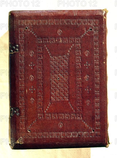 REGLA DE S BENITO-ENCUADERNACION GOTICA-S XIII-SIG 9 - PROCEDE DE LAS HUELGAS DE BURGOS
MADRID, MUSEO ARQUEOLOGICO NACIONAL
MADRID