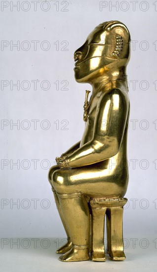 TESORO DE LOS QUIMBAYAS - FIGURA MASCULINA SEDENTE DE ORO - COLOMBIA - 200-1000 DC
MADRID, MUSEO DE AMERICA
MADRID