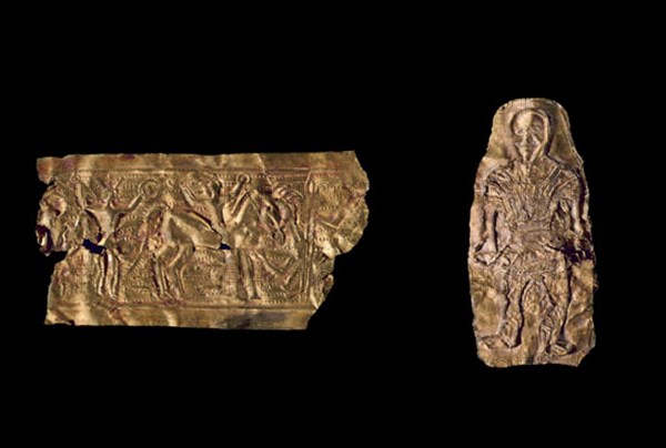 Plaque and fragment from a golden diadem