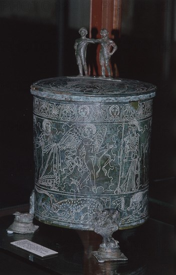 SITULA DE COBRE ESGRAFIADA - ARTE ROMANO
LONDRES, BRITISH MUSEUM
INGLATERRA

This image is not downloadable. Contact us for the high res.