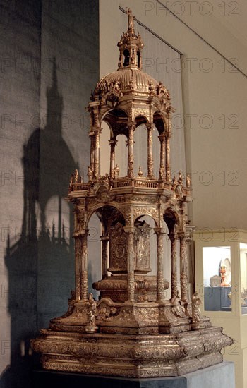 Monstrance
