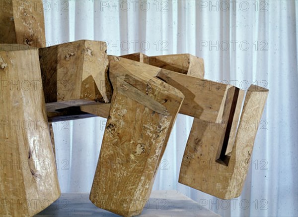 CHILLIDA EDUARDO 1924/2002
ABESTI GOGORA
CUENCA, MUSEO DE ARTE ABSTRACTO
CUENCA

This image is not downloadable. Contact us for the high res.