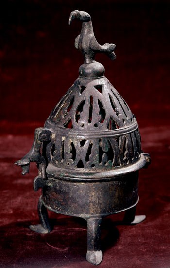 PEBETERO DE BRONCE PROCEDENTE DE GRANADA- 23 CM ALTURA- HISPANOMUSULMAN
MADRID, INSTITUTO VALENCIA DE DON JUAN
MADRID