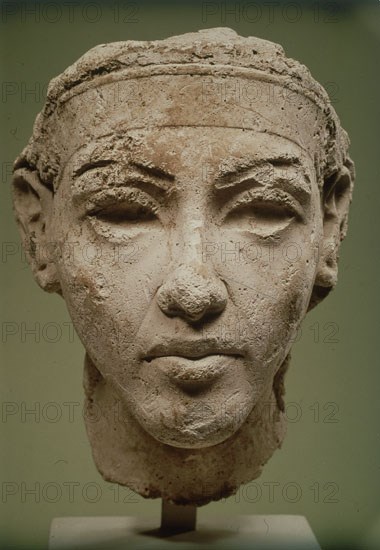 RETRATO DEL REY ESCORPION. PERIODO AMARNA. HACIA 1350 A.C. YESO, ALTURA 20 CM.
BERLIN, MUSEO STAATLICHE
ALEMANIA

This image is not downloadable. Contact us for the high res.