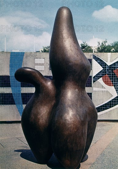 ARP JAN 1887-1966
R-ESCULTURA-DESNUDO ALUMINIO 1949
CARACAS, UNIVERSIDAD CENTRAL
VENEZUELA