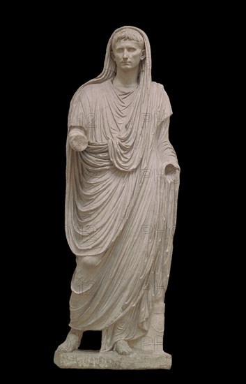 AUGUSTO PONTIFICE MAXIMO ANO 12 AC -TOGA
ROMA, MUSEO DE LAS TERMAS
ITALIA

This image is not downloadable. Contact us for the high res.