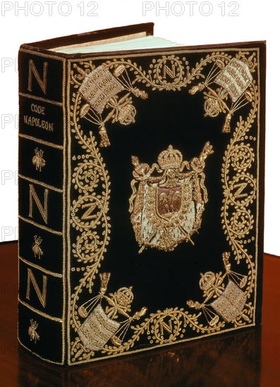 EJEMPLAR ORIGINAL DEL CODIGO DE NAPOLEON
PARIS, COLECCION PARTICULAR
FRANCIA

This image is not downloadable. Contact us for the high res.
