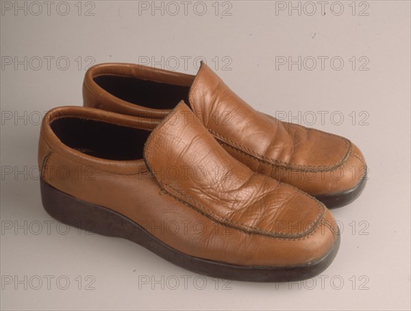 ZAPATO DE PIEL MARRON DE HOMBRE