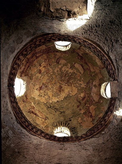 CUPULA DEL SEGUNDO CALDARIO REPRESENTANDO LA ESFERA CELESTE Y EL ZODIACO- FRESCOS OMEYAS - S VIII
QUSEIR AMRA, CASTILLO
JORDANIA
