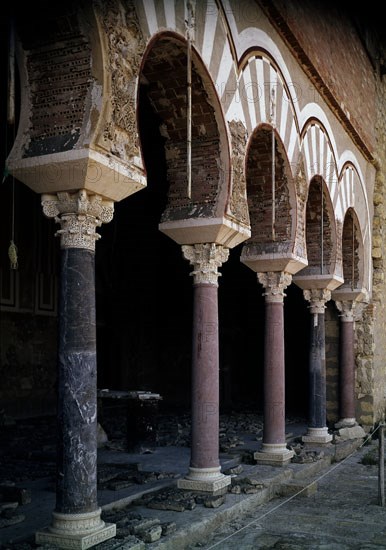 CASA REAL-ARQUERIAS DE INGRESO AL PORTICO DEL SALON RICO-S X
PROVINCIA, MEDINA AZAHARA
CORDOBA