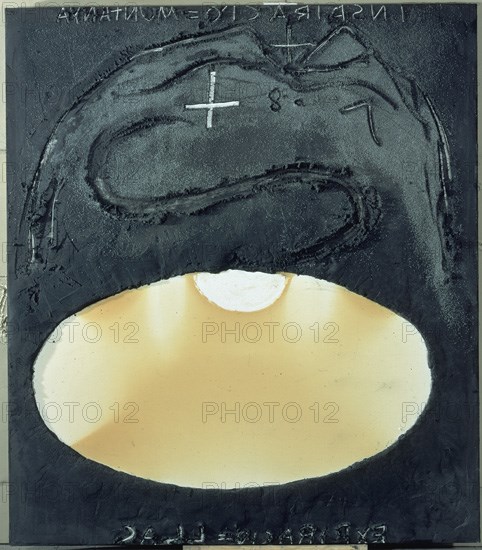 TAPIES ANTONI 1923-
MONTAÑA- LLAC-2000- TECNICA MIXTA CON FUSTA-200x175CM
BARCELONA, FUNDACION ANTONI TAPIES
BARCELONA

This image is not downloadable. Contact us for the high res.