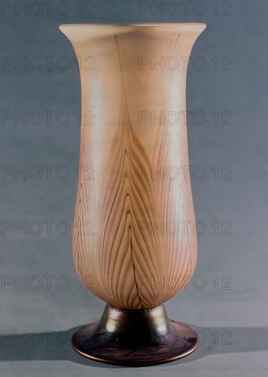 JARRON DE VIDRIO OCRE
MADRID, MUSEO DE ARTES DECORATIVAS
MADRID