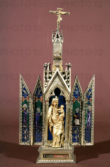 RELICARIO - VIRGEN CON EL NIÑO - EN LAS PUERTAS FELIPE V Y JUANA DE BORGOÑA - ORO Y ESMALTE - 1320
SEVILLA, CATEDRAL
SEVILLA

This image is not downloadable. Contact us for the high res.