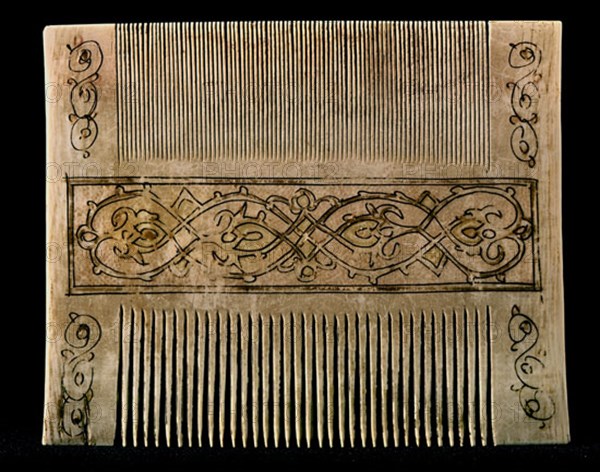 PEINE DE MARFIL S XV GRABADO. PERTENECIENTEA SAN RAMON
RODA DE ISABENA, CATEDRAL
HUESCA

This image is not downloadable. Contact us for the high res.