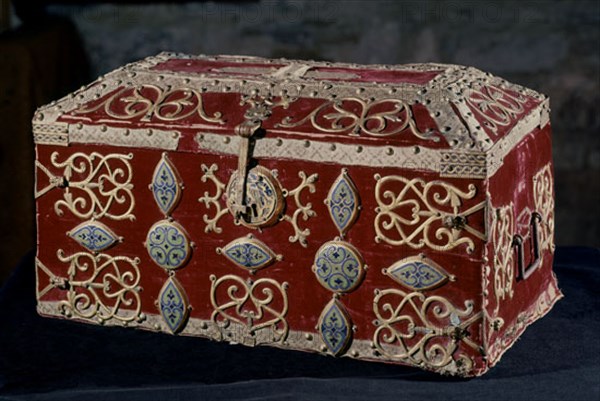 ARQUETA DE LOS RESTOS DE S VALERO-ESMALTE LIMOGES
RODA DE ISABENA, CATEDRAL
HUESCA

This image is not downloadable. Contact us for the high res.