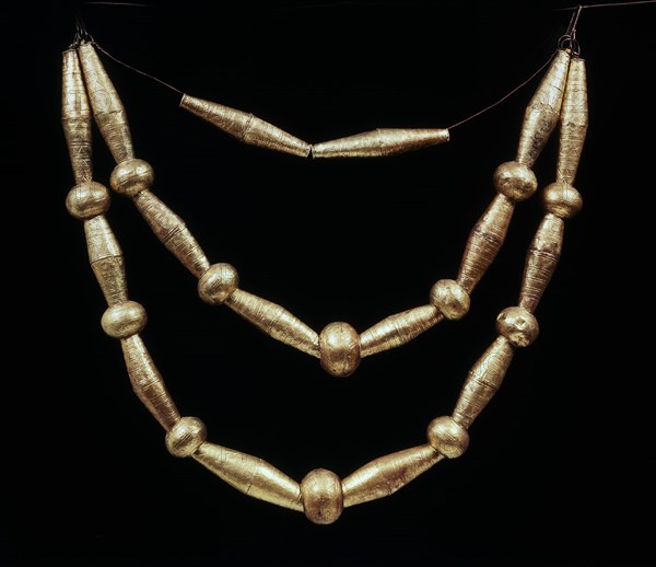 *COLLAR DE ORO ETRUSCO DE LA TUMBA DE R GALASSI
VATICANO, MUSEO ETRUSCO
VATICANO

This image is not downloadable. Contact us for the high res.
