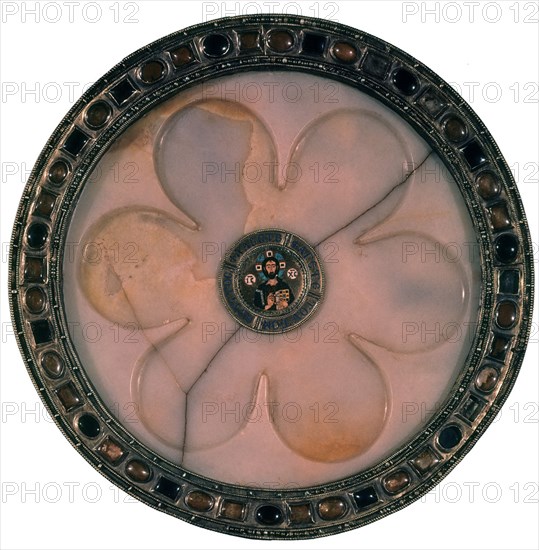 *TESORO-PATENA DE ALABASTRO Y PIEDRAS PRECIOSAS
VENECIA, BASILICA DE SAN MARCOS
ITALIA

This image is not downloadable. Contact us for the high res.