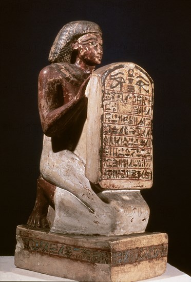 ESTATUA ESTELOFORA DE AMENEMOPE-DEVOTO DEL DIOS SOLAR RA - XVIII DINASTIA - 1479/1397 AC
TURIN, MUSEO DE ARTE EGIPCIO
ITALIA

This image is not downloadable. Contact us for the high res.