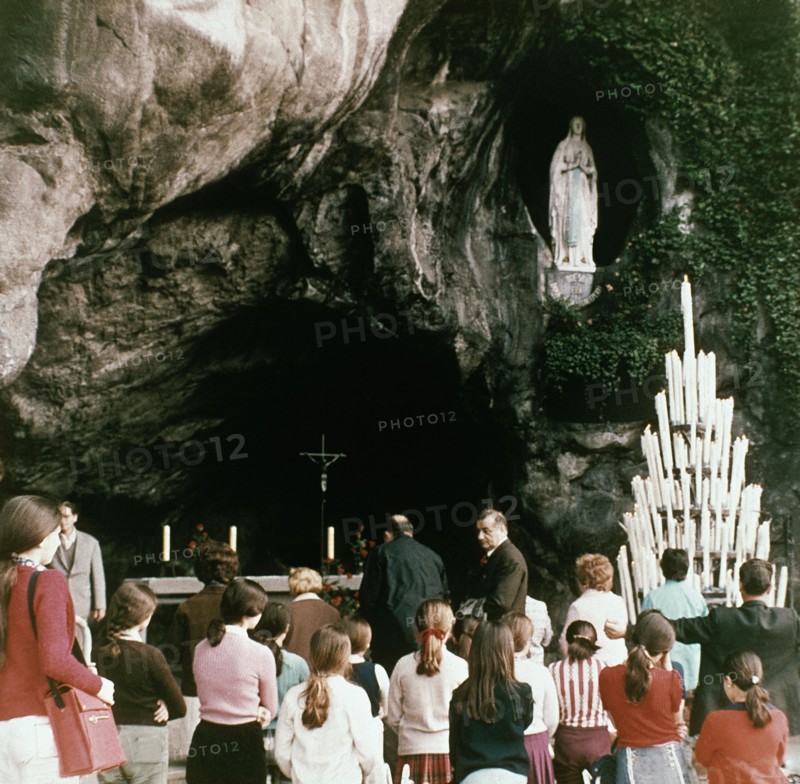 Entrée de la Grotte de Lourdes, France