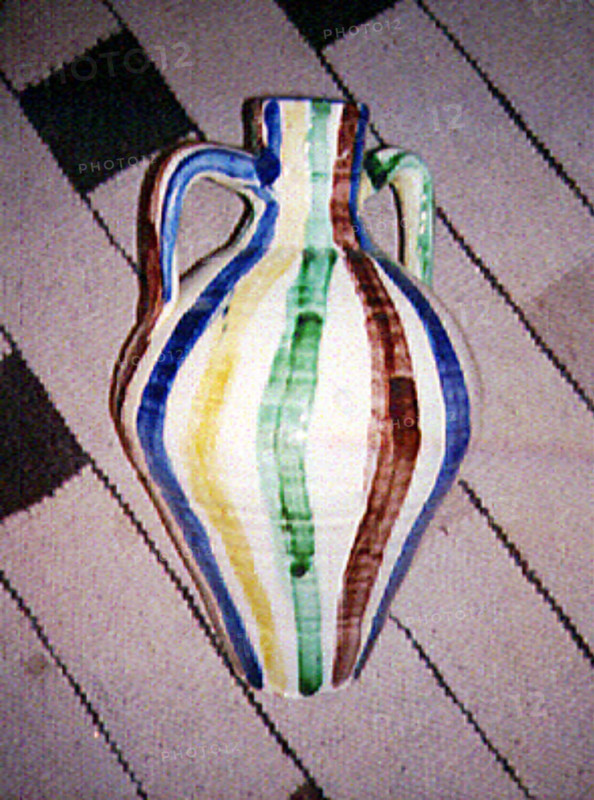 CANTARO VIDRIADO-DECORADO EN RAYAS DE COLORES
NIJAR, COLECCION PARTICULAR
ALMERIA