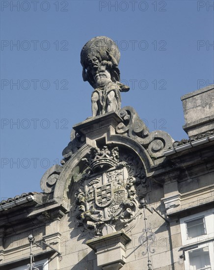 EXTERIOR-FACHADA PRINCIPAL-DET ESCUDO Y ATLANTE
SANTIAGO DE COMPOSTELA, PALACIO DE BENDAÑA
CORUÑA