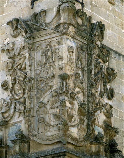 EXTERIOR-DET ESCUDO-OTORGADO POR CARLOS I A FCO PIZARRO
TRUJILLO, PALACIO DEL MARQUES DE CONQUISTA
CACERES