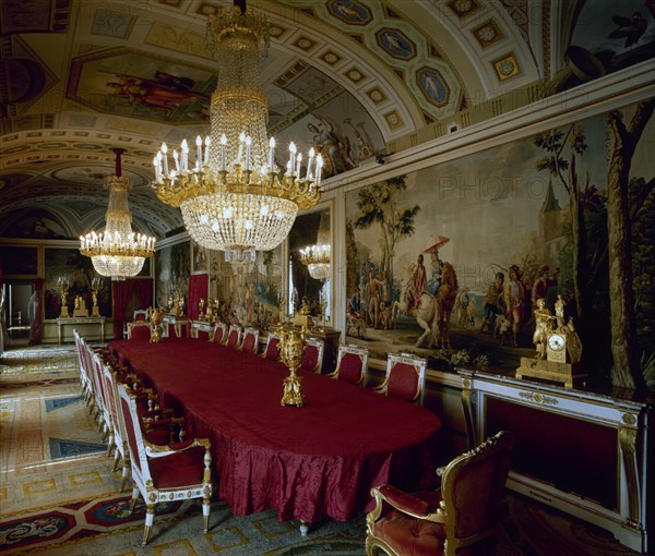 INTERIOR-COMEDOR DE GALA O SALON DE CONSEJOS-FRESCOS Y TAPICES
PARDO EL, PALACIO REAL
MADRID