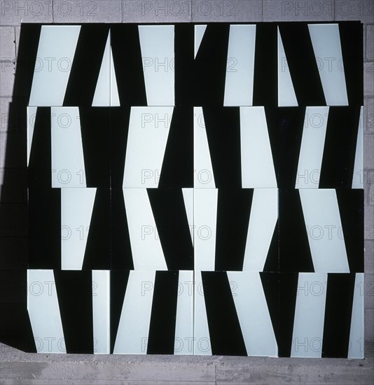PEREZZAN JAVIER
PINTURA-SIN TITULO-1993-MIXTA SOBRE CRISTAL-192X190
CORUÑA, COLECCION UNION FENOSA
CORUÑA

This image is not downloadable. Contact us for the high res.