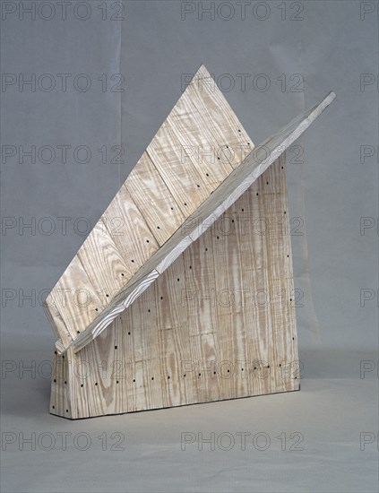 BLASCO ISIDORO
272-1992-MADERA-124X112X64
CORUÑA, COLECCION UNION FENOSA
CORUÑA

This image is not downloadable. Contact us for the high res.