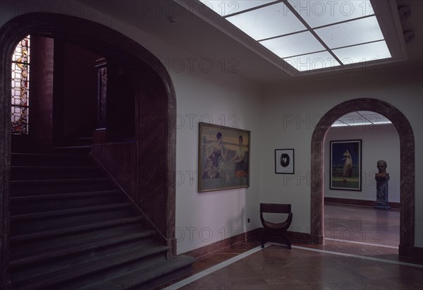 INTERIOR-HALL DE ACCESO A DISTINTAS SALAS DEL MUSEO Y ESCALERA
CORDOBA, MUSEO ROMERO DE TORRES
CORDOBA

This image is not downloadable. Contact us for the high res.