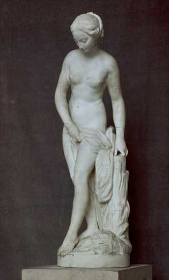 FALCONET ETIENNE M1716/91
Z-ESCULTURA-LA BAÑISTA-MARMOL 1757-ALT.92 CM
PARIS, MUSEO LOUVRE-INTERIOR
FRANCIA