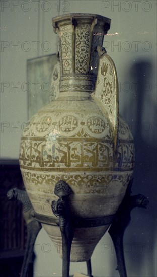 JARRON HISPANO MUSULMAN
SAN PETESBURGO, MUSEO ERMITAGE
RUSIA

This image is not downloadable. Contact us for the high res.