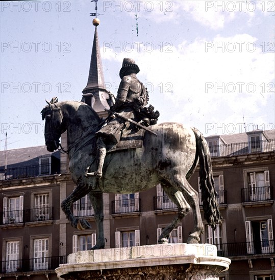 PLAZA MAYOR - ESTATUA ECUESTRE DE FELIPE III
MADRID, PLAZA MAYOR
MADRID

This image is not downloadable. Contact us for the high res.