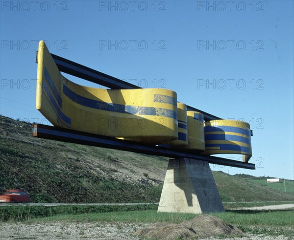 VAQUERO TURCIOS JOAQUIN
ESCULTURA (AUTOPISTA OVIEDO/GIJON)
PROVINCIA, EXTERIOR
ASTURIAS

This image is not downloadable. Contact us for the high res.