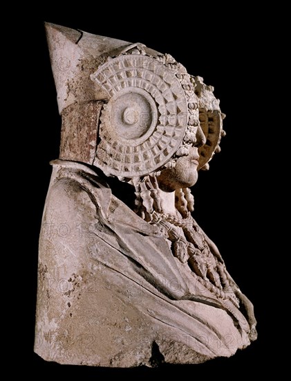 DAMA DE ELCHE-ALICANTE-ESCULTURA IBERICA S IV- VISTA DE PERFIL- DESCUBIERTA EN 1897
MADRID, MUSEO ARQUEOLOGICO NACIONAL
MADRID