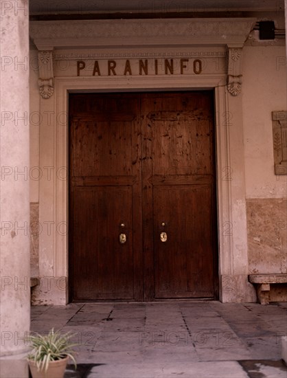PARANINFO  PUERTA DE ENTRADA
VALENCIA, UNIVERSIDAD
VALENCIA

This image is not downloadable. Contact us for the high res.