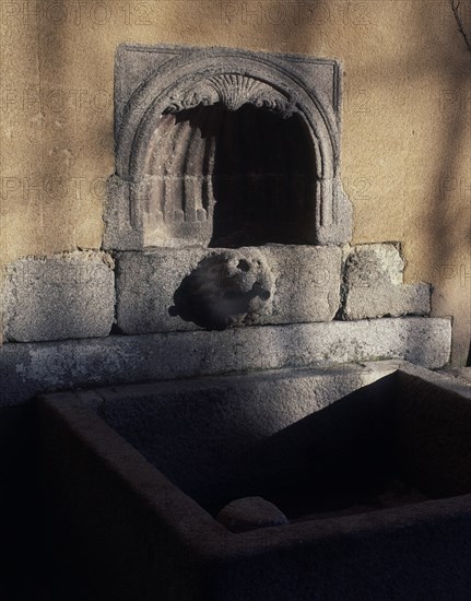 FUENTE ROMANA
SEGOVIA, TORREON DE LOZOYA
SEGOVIA