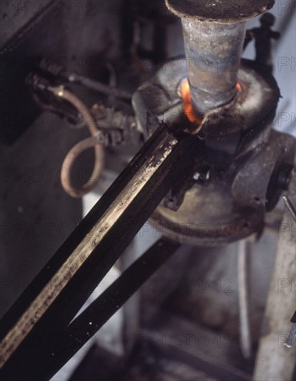 CRISOL PARA FUNDIR METALES

This image is not downloadable. Contact us for the high res.